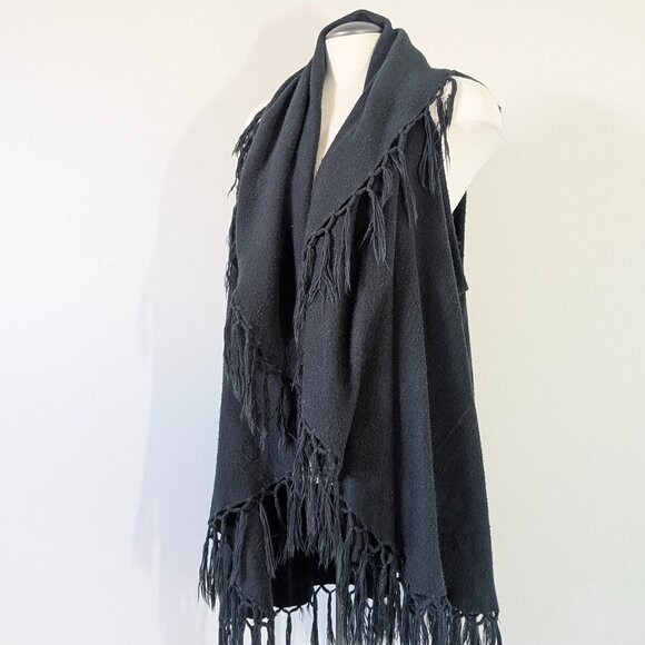 Black Fringe Knit Vest - Picture 1 of 4